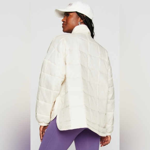 Fabletics Ivory Quilted Daydreamer Jacket | Small | NWT | Water Resistant - Picture 3 of 10